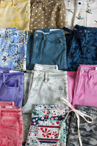 Averi Star Print Boyfriend Jean • Pistachio