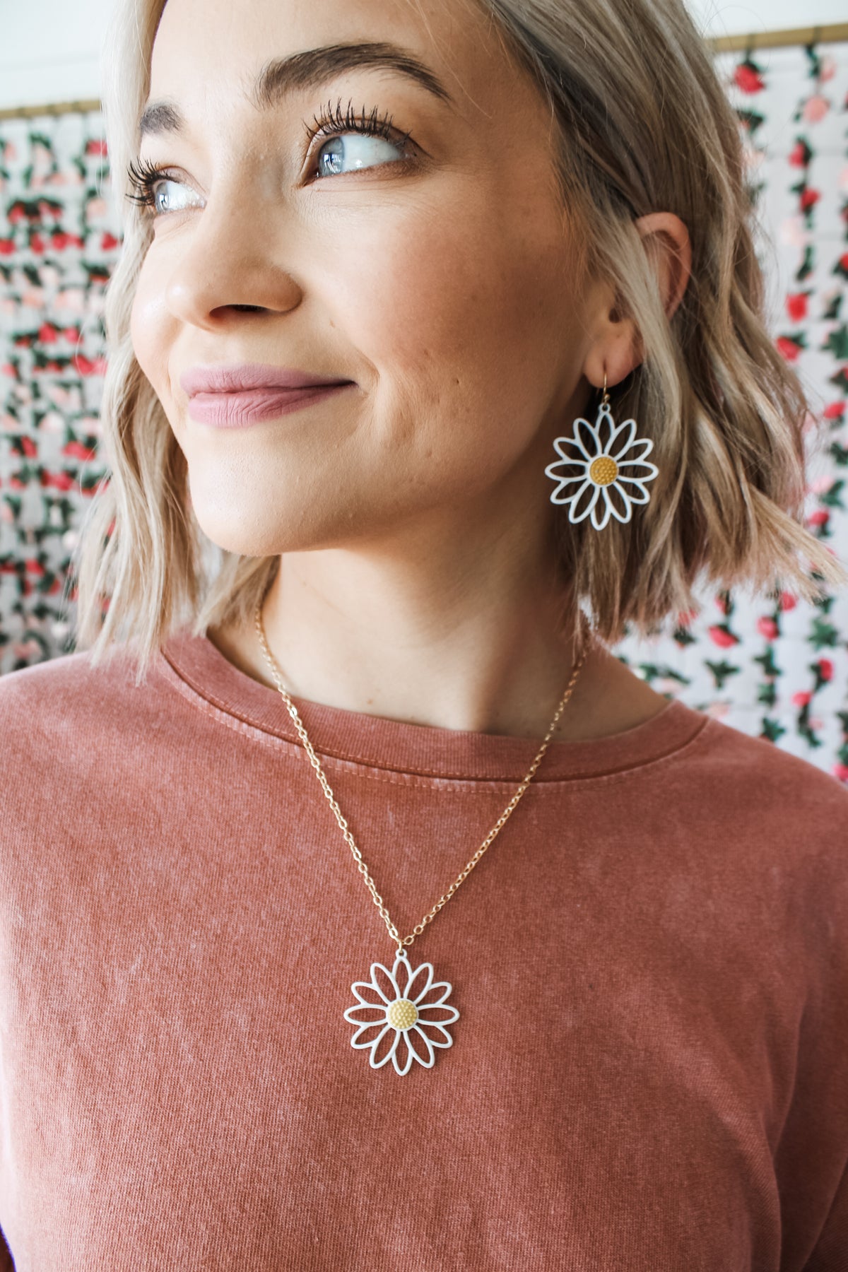 Happy As A Daisy Necklace • Gold