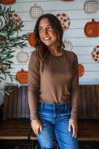 The Smooth Essential Long Sleeve • Mocha