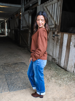 Easy Essential Crewneck • Chocolate