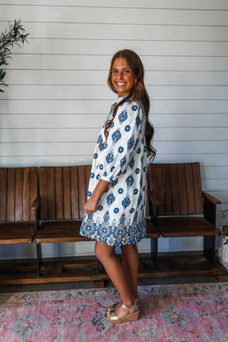 Daytime Elegance • Cream/Blue