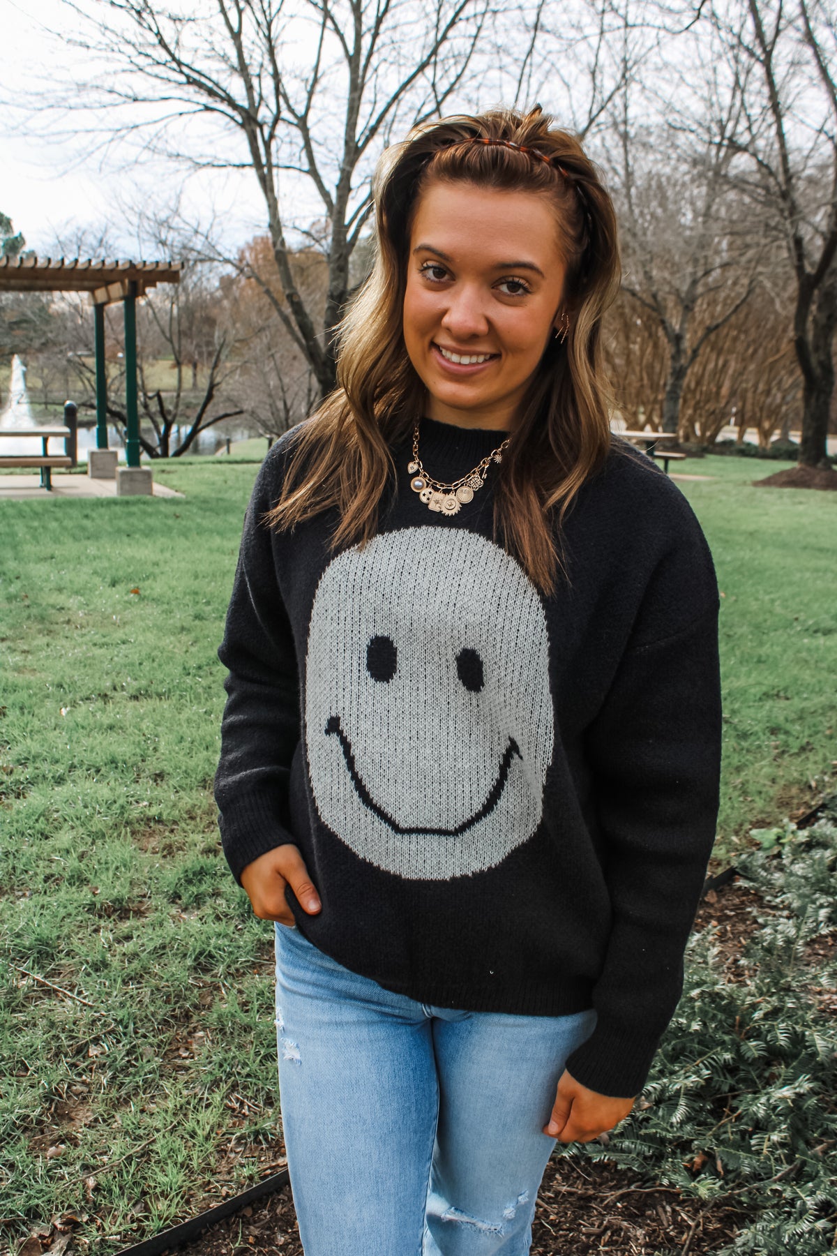 Be Happy Smiley Sweater • Black