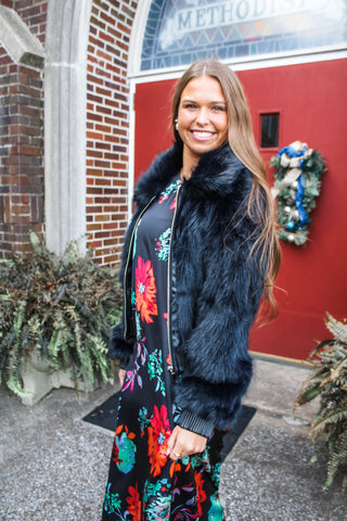 Gorgeous & Glam Faux Fur Jacket • Black