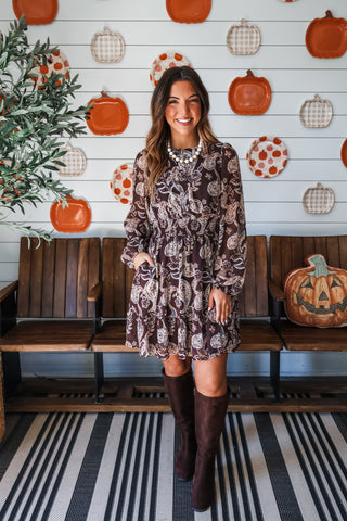Bountiful Beauty • Brown Paisley