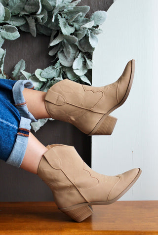 Dallas Western Ankle Boot • Tan