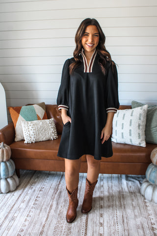 Perfect Contrast Pocket Dress • Black