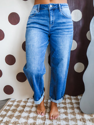 Tanner Barrel Leg • Medium Wash