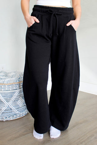 Bella Barrel Sweatpants • Black