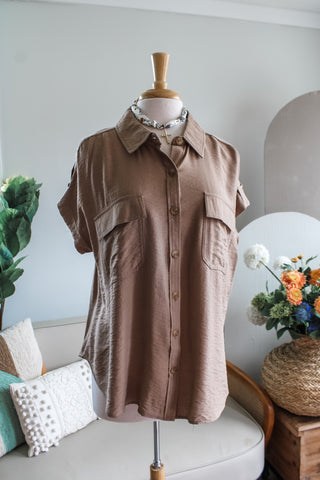 Perfect Idea Pocket Top • Mocha - PLUS - FINAL SALE