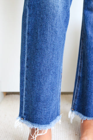 Lucia Frayed Hem Straight • Dark Wash