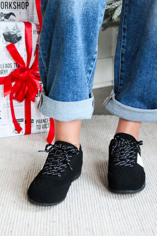 In The Lane Sneaker • Black/White