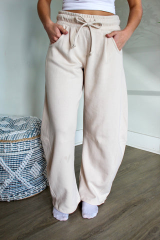 Bella Barrel Sweatpants • Cream