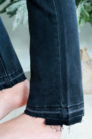 Jacklyn Shadow Hem Straight • Black