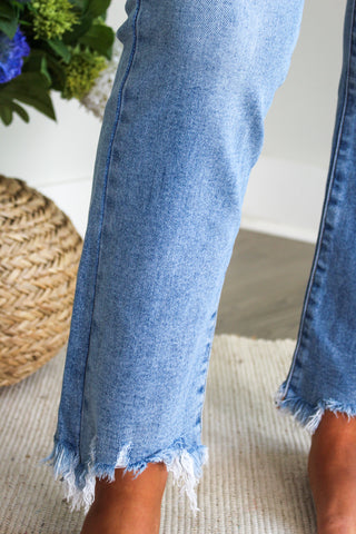 Maisy Frayed Hem Straight • Light Wash