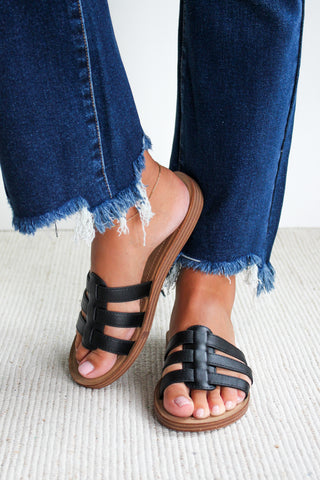Kenley Strappy Slide • Black