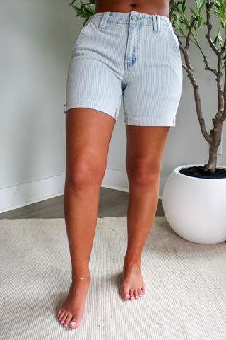 Marie High Rise Bermuda • Light Stripe
