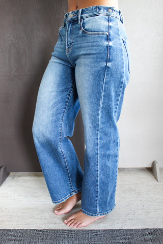 Phoenix Snap Waist Barrel Jean • Medium Wash