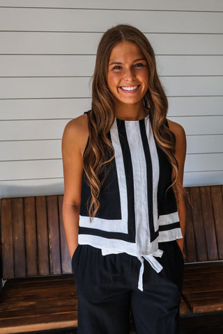 Sunset Views Linen Top • Black