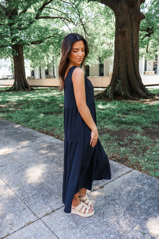 Always in style • black midi dress