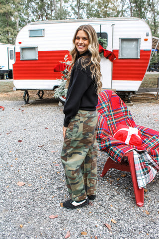 Warm Greetings • Black