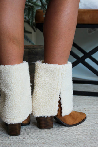Georgia Sherpa Foldover Boot • Beige/Tan