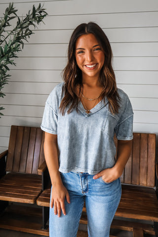 Sundrenched V-neck • Faded Blue