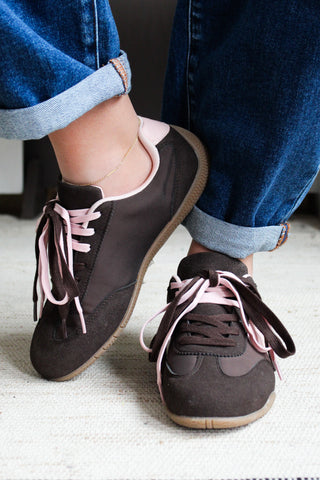 In The Lane Sneaker • Brown/Pink