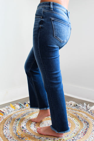 Rylee Frayed Edge Straight • Dark Wash