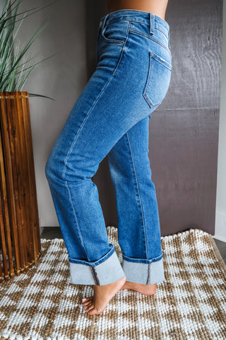 Laine Cuffed Straight Leg • Medium Wash