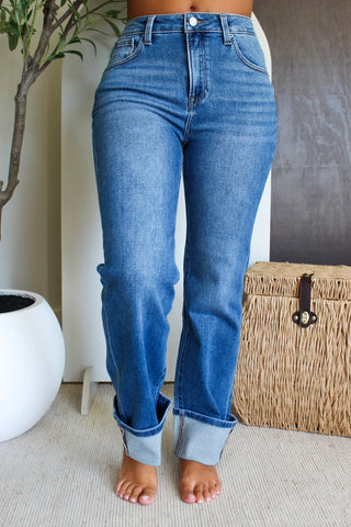 Laine Cuffed Straight Leg • Medium Wash