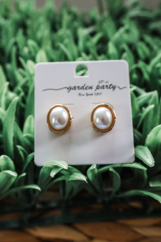 Grace • pearl earrings