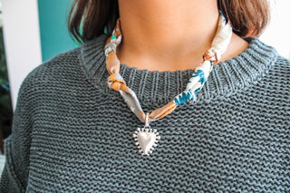 Falling For You Scarf Necklace • Silver