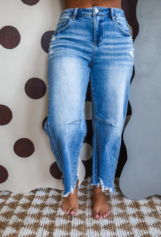 Jordan Distressed Barrel Jean • Medium Wash