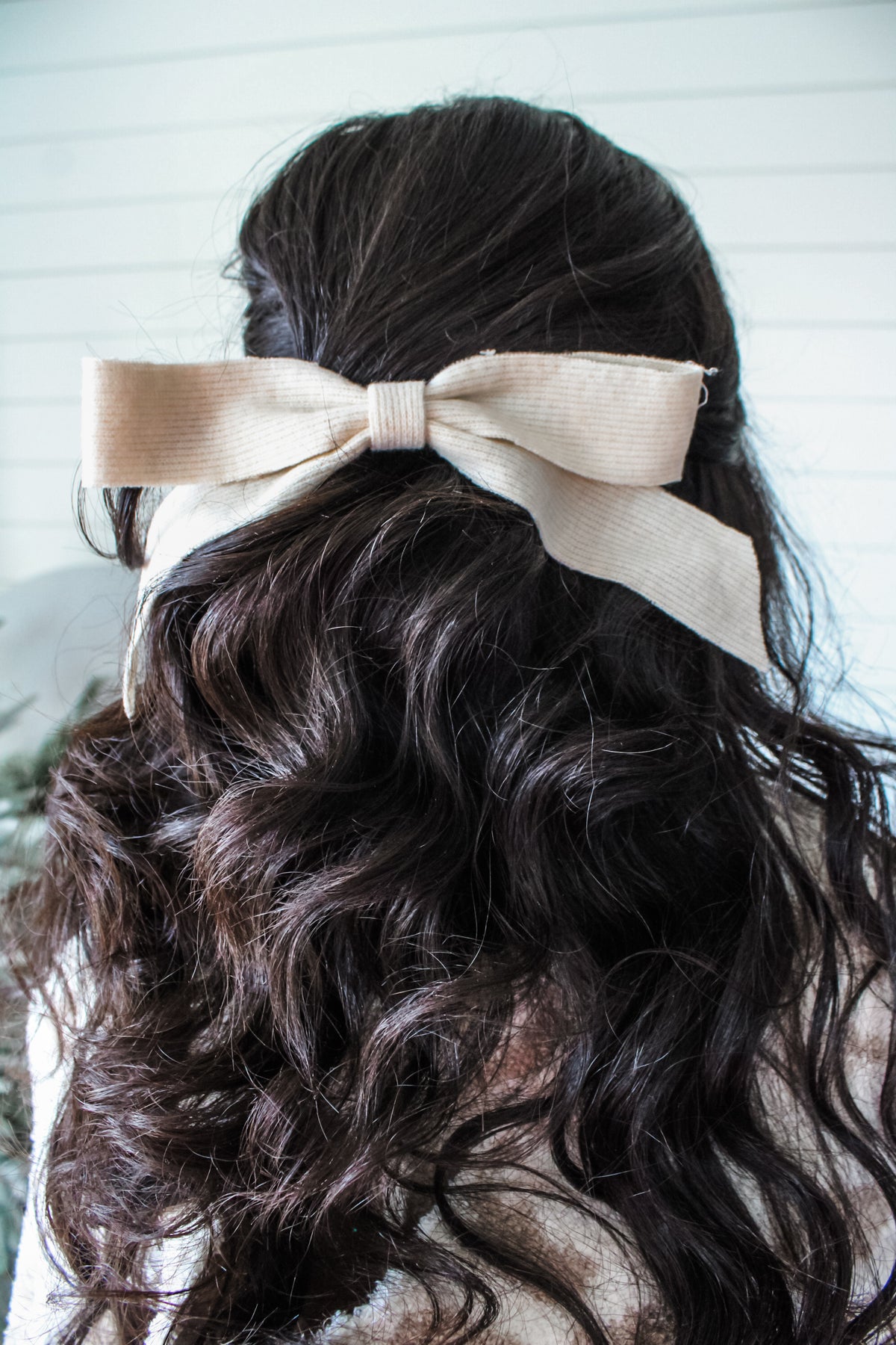 Put A Bow On It Hair Clip • Cream*