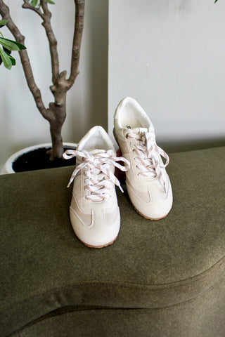 Callum Cutout Sneaker • Off White