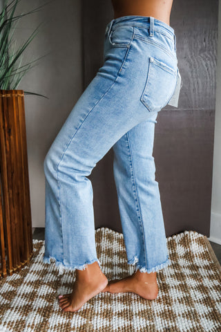 Miranda Frayed Hem Straight • Light Wash