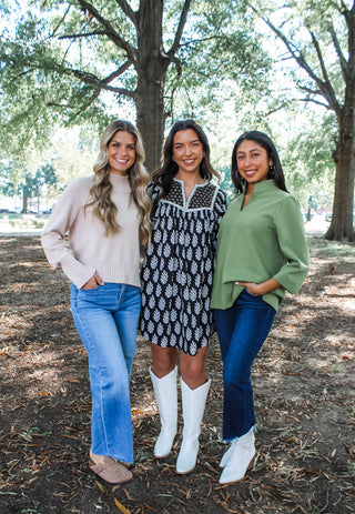 Botanical Babe • Black