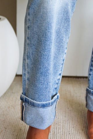 Mae Cuffed Straight Leg | Tummy Control • Light Wash