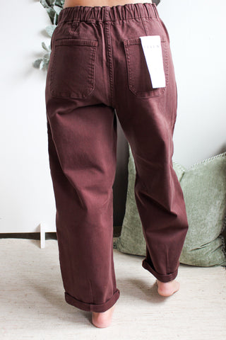 Paris Barrel Cargo Jean • Chocolate Brown