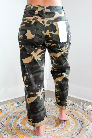 Cameron Camo Print Barrel Leg