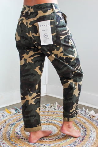 Cameron Camo Print Barrel Leg