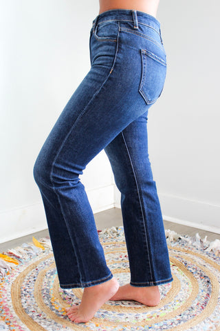 Aida High Rise Straight • Dark Wash