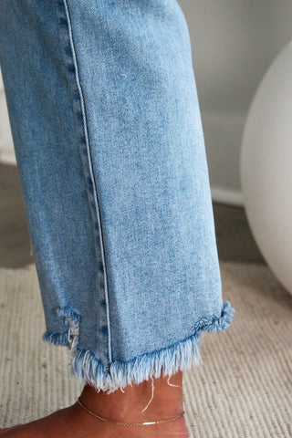Miranda Frayed Hem Straight • Light Wash