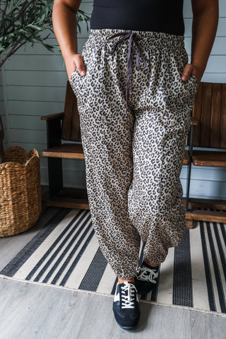Run Wild Barrel Pants • Leopard