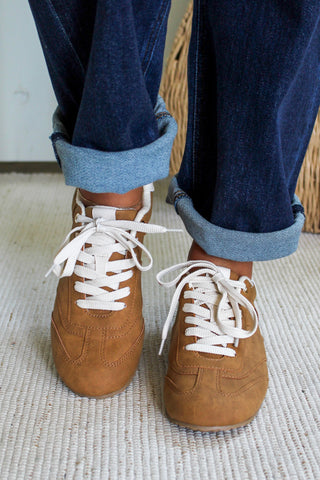 Callum Cutout Sneaker • Tan