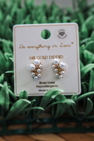 Lucky • pearl earrings