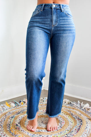 Rylee Frayed Edge Straight • Dark Wash