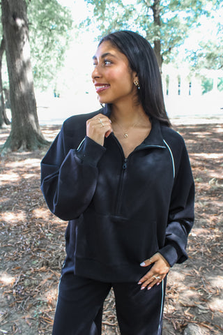 Move Forward Half Zip • Black