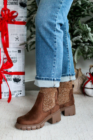 Aspen Knit Cuff Chelsea Boot • Walnut