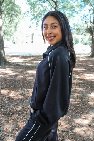 Move Forward Half Zip • Black